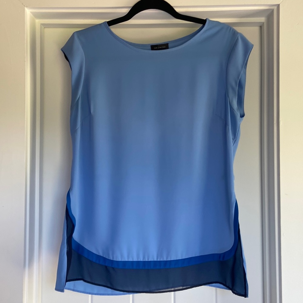 Blue cap sleeve top Size Small The Limited
